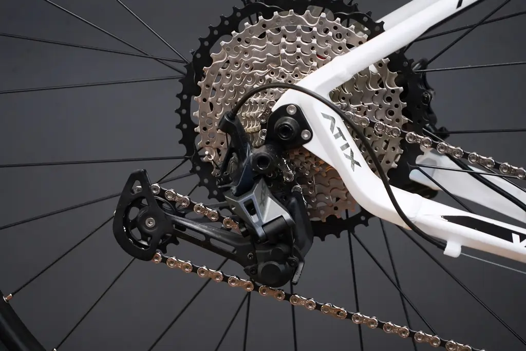 Venzo ATIX: Rendimiento y Precisión para Desafíos Exigentes 2 Shimano Deore XT y SLX - Venzo ATIX