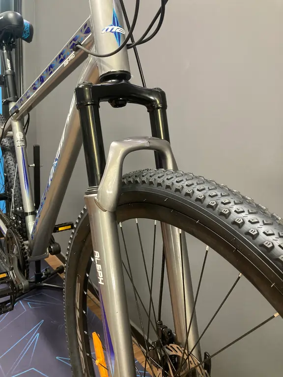 MBike Aleph Rodado 29: la MTB que te va a acompañar a todos lados 6 suspension horquilla mbike aleph rodado 29 gris